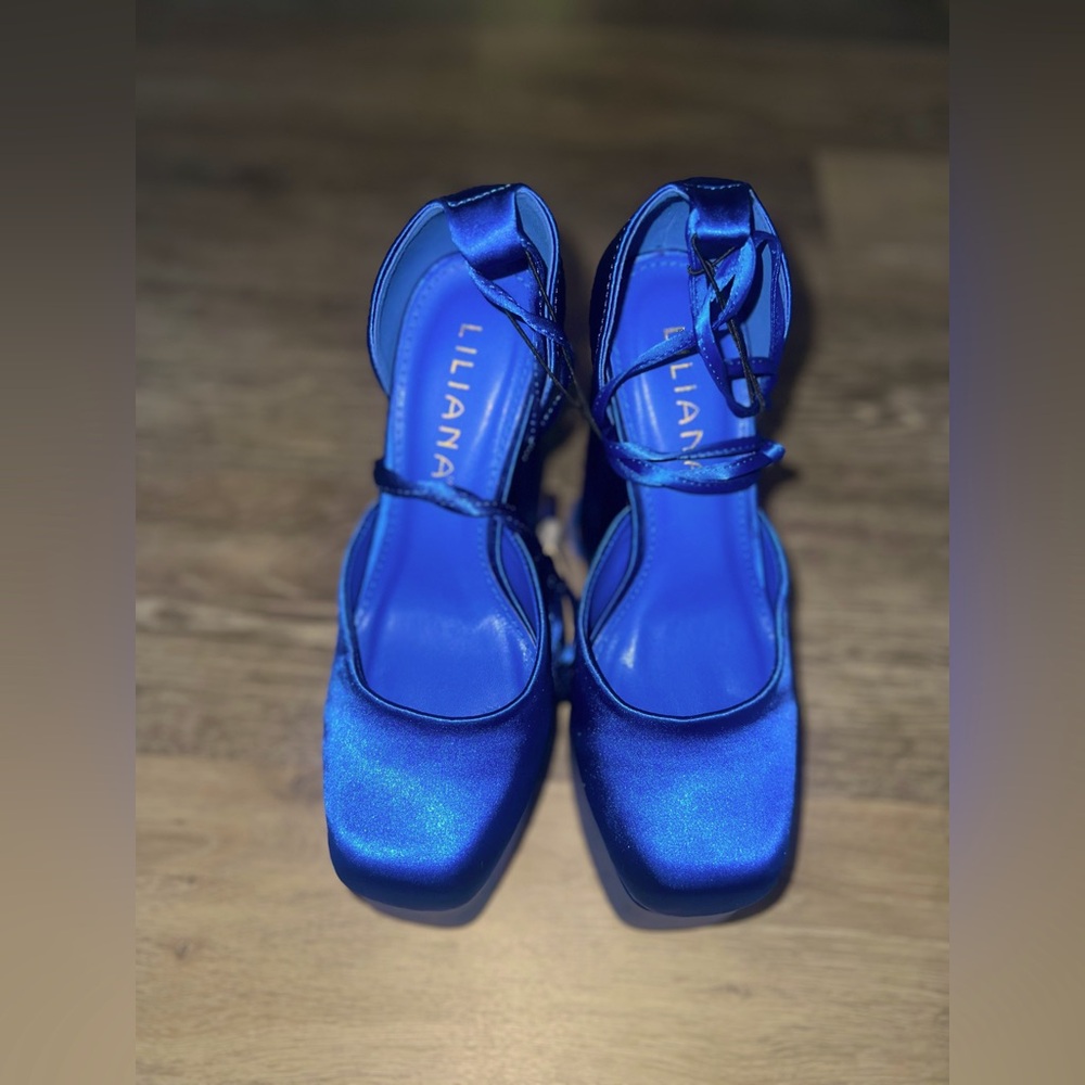 Royal blue hotties